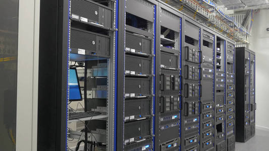 3d 渲染的服務器進行數據存儲、 處理和分析